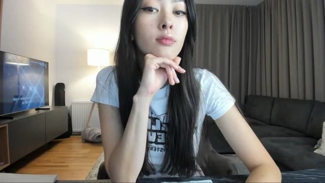 Gallery image thumbnail from Vikki's myfreecams stream on, 11/09/2024, 23:13 image 11 of 20