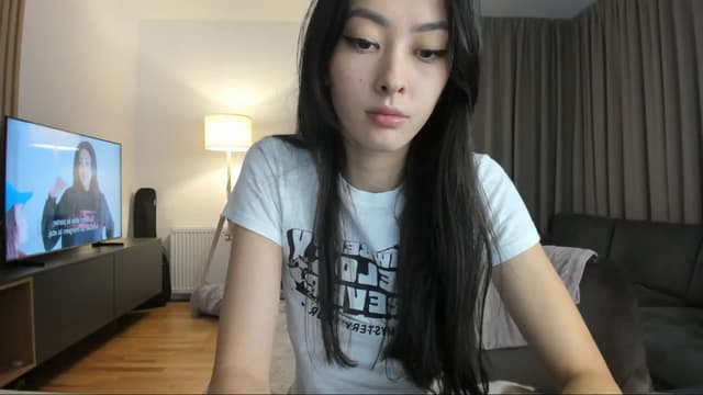Gallery image thumbnail from Vikki's myfreecams stream on, 11/10/2024, 24:24 image 19 of 20