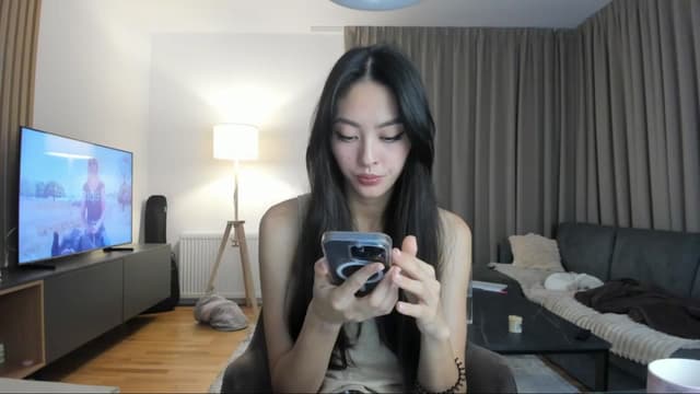 Gallery image thumbnail from Vikki's myfreecams stream on, 11/12/2024, 24:21 image 6 of 20