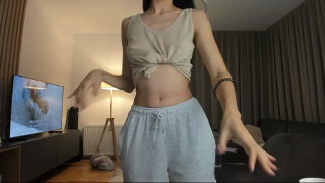 Gallery image thumbnail from Vikki's myfreecams stream on, 11/12/2024, 24:21 image 7 of 20