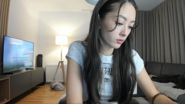 Gallery image thumbnail from Vikki's myfreecams stream on, 11/14/2024, 24:14 image 3 of 20