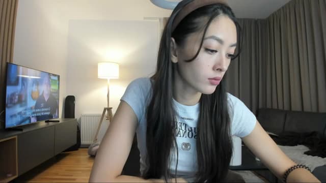 Gallery image thumbnail from Vikki's myfreecams stream on, 11/14/2024, 24:14 image 4 of 20