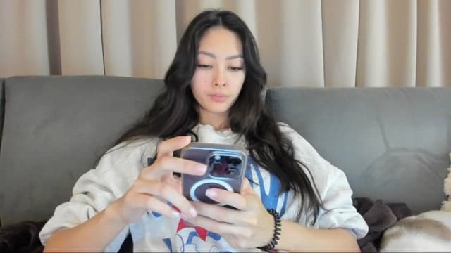 Gallery image thumbnail from Vikki's myfreecams stream on, 11/22/2024, 22:46 image 6 of 20