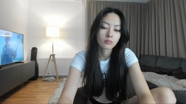 Gallery image thumbnail from Vikki's myfreecams stream on, 12/20/2024, 01:27 image 17 of 20