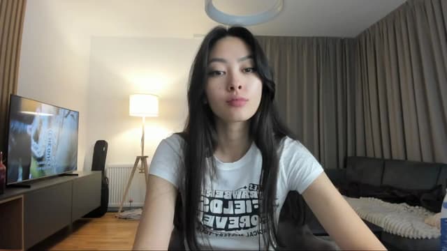Gallery image thumbnail from Vikki's myfreecams stream on, 12/20/2024, 01:27 image 3 of 20