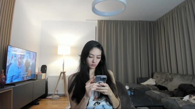 Gallery image thumbnail from Vikki's myfreecams stream on, 01/07/2025, 24:53 image 5 of 20