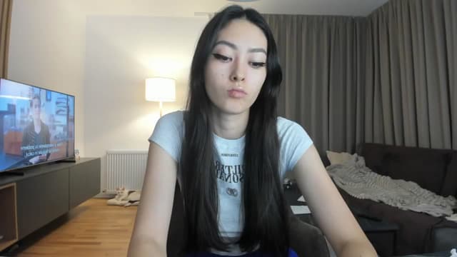 Gallery image thumbnail from Vikki's myfreecams stream on, 02/01/2025, 24:13 image 16 of 20