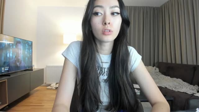 Gallery image thumbnail from Vikki's myfreecams stream on, 02/01/2025, 24:13 image 11 of 20