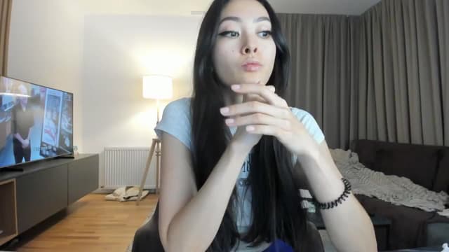 Gallery image thumbnail from Vikki's myfreecams stream on, 02/01/2025, 24:13 image 12 of 20
