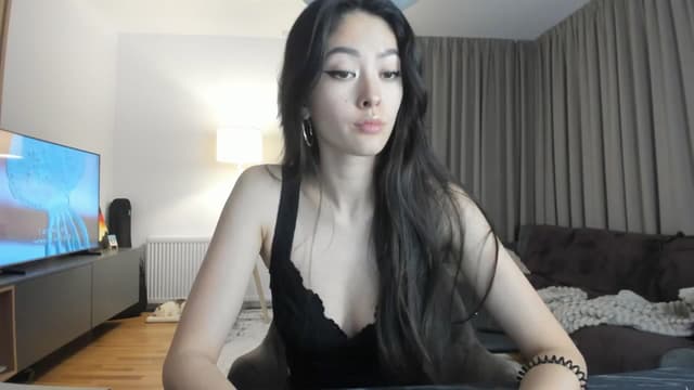 Gallery image thumbnail from Vikki's myfreecams stream on, 02/14/2025, 24:37 image 9 of 20