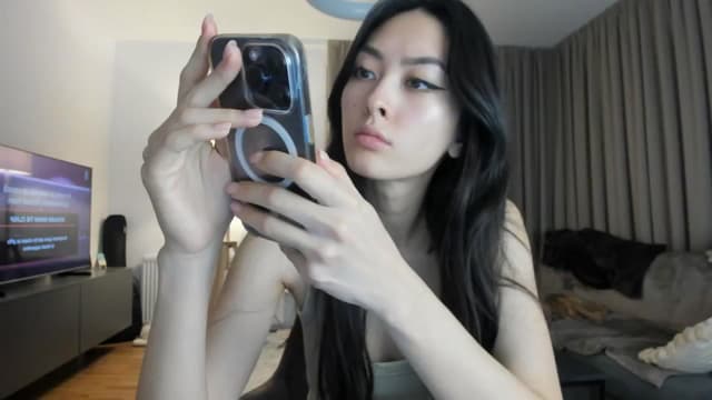 Gallery image thumbnail from Vikki's myfreecams stream on, 02/28/2025, 24:13 image 11 of 20