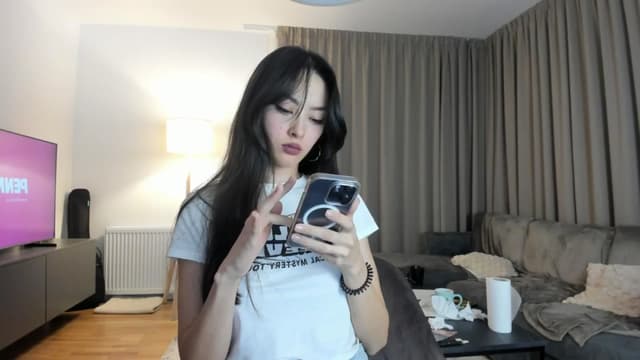 Gallery image thumbnail from Vikki's myfreecams stream on, 03/09/2025, 01:33 image 15 of 20