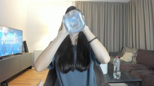 Gallery image thumbnail from Vikki's myfreecams stream on, 04/13/2025, 22:14 image 19 of 20