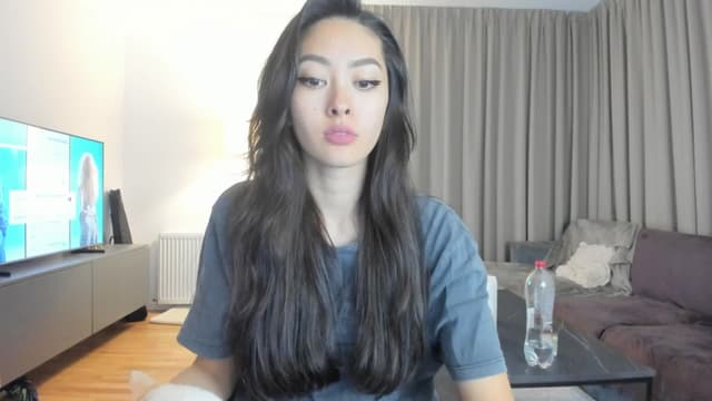 Gallery image thumbnail from Vikki's myfreecams stream on, 04/13/2025, 22:14 image 13 of 20