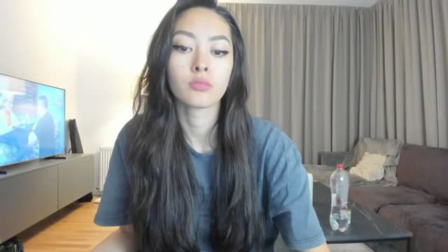 Gallery image thumbnail from Vikki's myfreecams stream on, 04/13/2025, 22:14 image 15 of 20