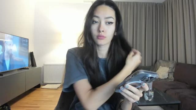 Gallery image thumbnail from Vikki's myfreecams stream on, 04/13/2025, 22:14 image 6 of 20