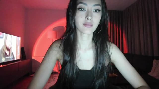 Gallery image thumbnail from Vikki's myfreecams stream on, 04/14/2025, 21:33 image 18 of 20