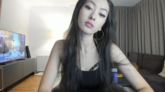 Gallery image thumbnail from Vikki's myfreecams stream on, 04/14/2025, 21:33 image 3 of 20