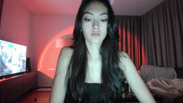 Gallery image thumbnail from Vikki's myfreecams stream on, 04/27/2025, 23:58 image 6 of 20
