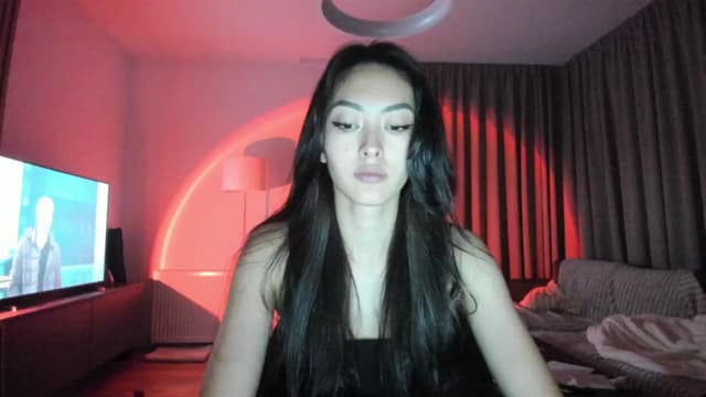 Gallery image thumbnail from Vikki's myfreecams stream on, 04/27/2025, 23:58 image 17 of 20