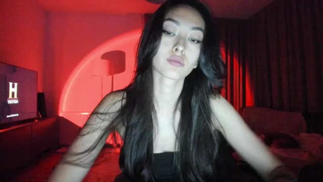 Gallery image thumbnail from Vikki's myfreecams stream on, 04/28/2025, 24:23 image 6 of 20
