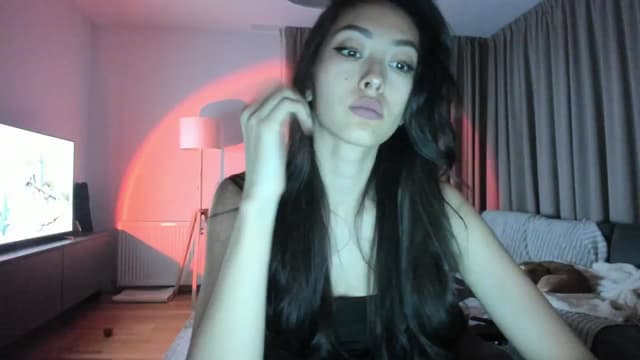 Gallery image thumbnail from Vikki's myfreecams stream on, 04/28/2025, 24:23 image 4 of 20