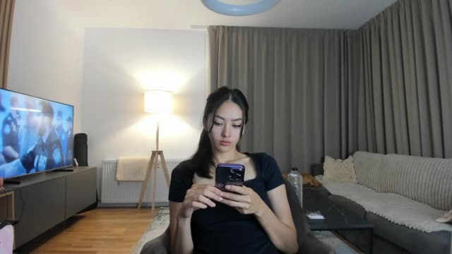 Gallery image thumbnail from Vikki's myfreecams stream on, 06/30/2025, 24:59 image 4 of 20