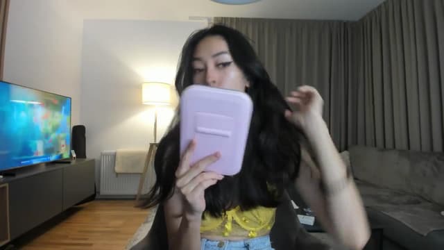 Gallery image thumbnail from Vikki's myfreecams stream on, 07/09/2025, 24:24 image 19 of 20