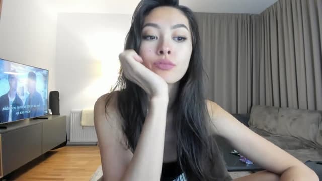 Gallery image thumbnail from Vikki's myfreecams stream on, 07/13/2025, 24:27 image 18 of 20
