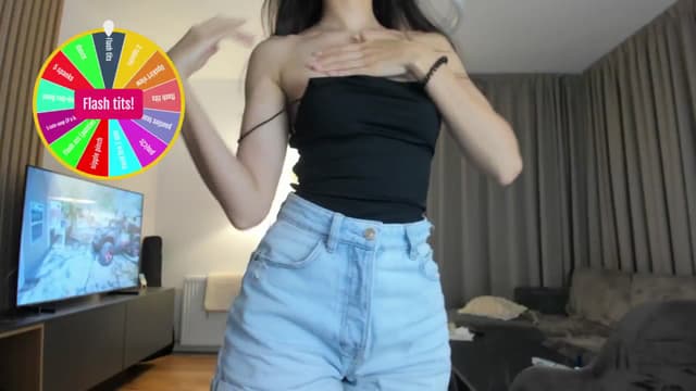 Gallery image thumbnail from Vikki's myfreecams stream on, 07/13/2025, 24:27 image 11 of 20