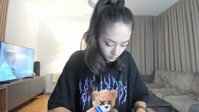 Gallery image thumbnail from Vikki's myfreecams stream on, 07/20/2025, 22:37 image 9 of 20