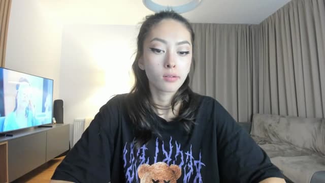 Gallery image thumbnail from Vikki's myfreecams stream on, 07/20/2025, 22:37 image 4 of 20