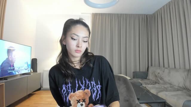 Gallery image thumbnail from Vikki's myfreecams stream on, 07/20/2025, 22:37 image 2 of 20