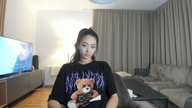 Gallery image thumbnail from Vikki's myfreecams stream on, 07/20/2025, 22:37 image 14 of 20