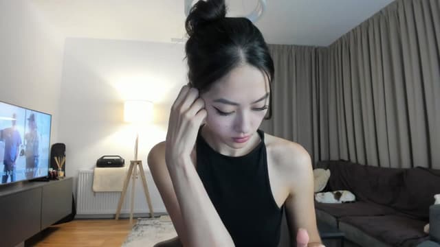 Gallery image thumbnail from Vikki's myfreecams stream on, 08/27/2025, 23:05 image 8 of 20