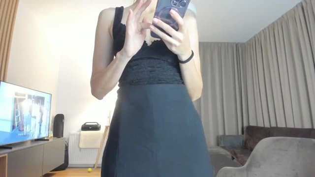 Gallery image thumbnail from Vikki's myfreecams stream on, 09/08/2025, 22:48 image 13 of 20