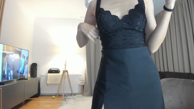 Gallery image thumbnail from Vikki's myfreecams stream on, 09/08/2025, 22:48 image 11 of 20