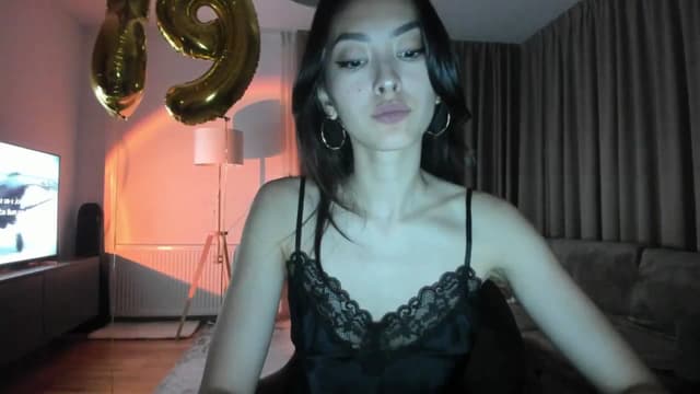 Gallery image thumbnail from Vikki's myfreecams stream on, 12/05/2025, 01:08 image 8 of 20