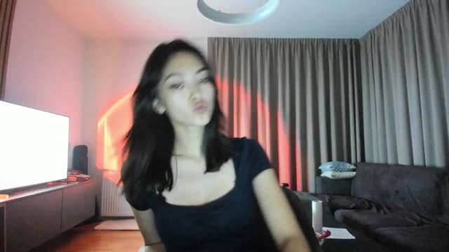 Gallery image thumbnail from Vikki's myfreecams stream on, 12/29/2025, 24:03 image 3 of 20