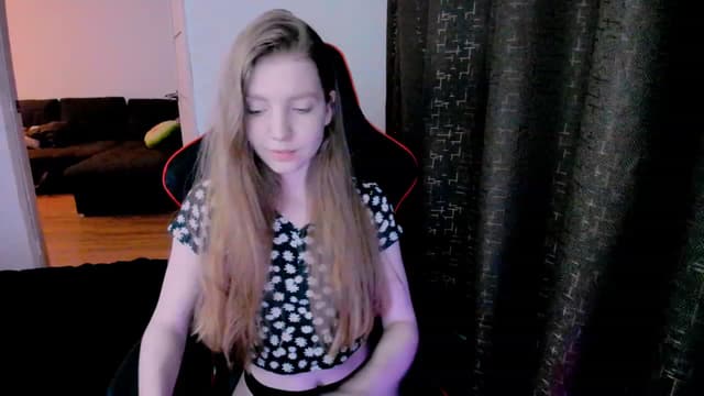 Gallery image thumbnail from al_ma's myfreecams stream on, 06/10/2023, 23:58 image 19 of 20