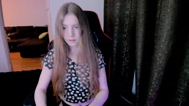 Gallery image thumbnail from al_ma's myfreecams stream on, 06/10/2023, 23:58 image 13 of 20