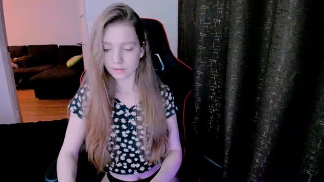 Gallery image thumbnail from al_ma's myfreecams stream on, 06/10/2023, 23:58 image 17 of 20