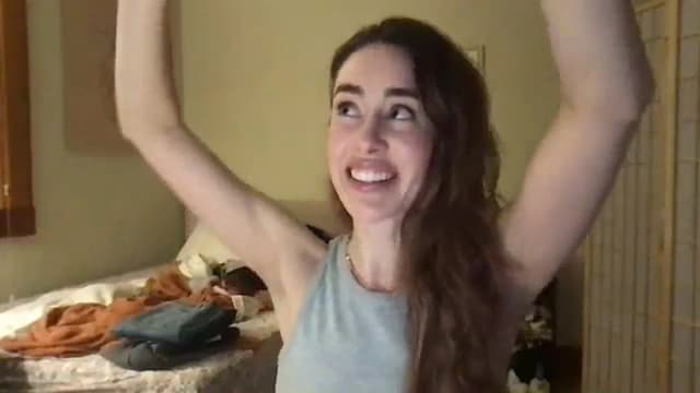 Gallery image thumbnail from clara's myfreecams stream on, 02/11/2024, 05:23 image 2 of 20