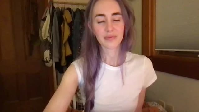 Gallery image thumbnail from clara's myfreecams stream on, 02/22/2024, 04:58 image 6 of 20