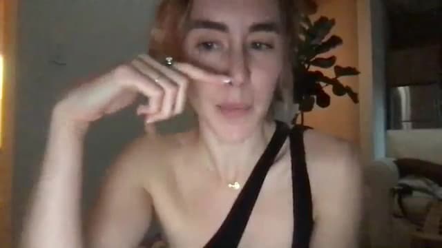 Gallery image thumbnail from clara's myfreecams stream on, 10/22/2024, 01:52 image 18 of 20