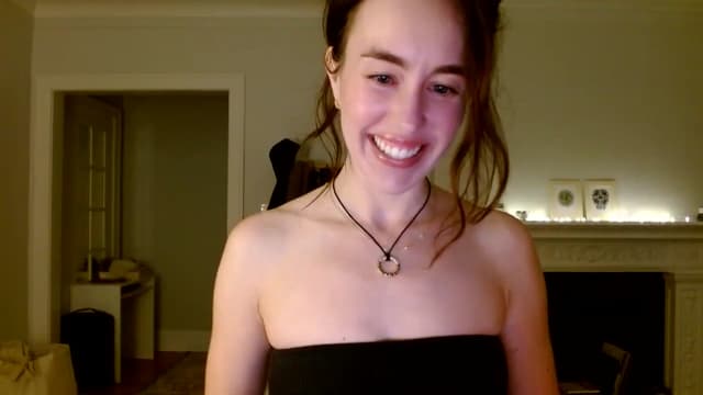 Gallery image thumbnail from clara's myfreecams stream on, 02/02/2025, 03:32 image 2 of 20