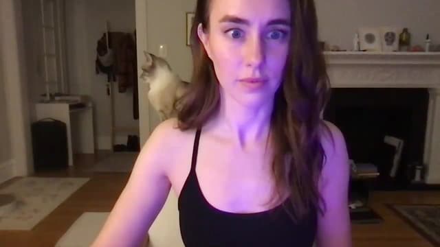 Gallery image thumbnail from clara's myfreecams stream on, 03/06/2025, 24:57 image 2 of 20