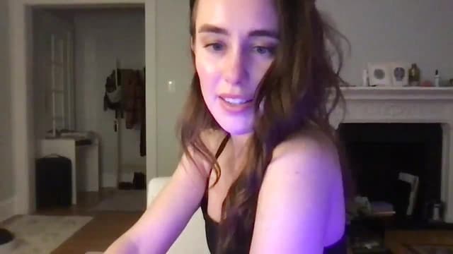 Gallery image thumbnail from clara's myfreecams stream on, 03/06/2025, 01:22 image 13 of 20