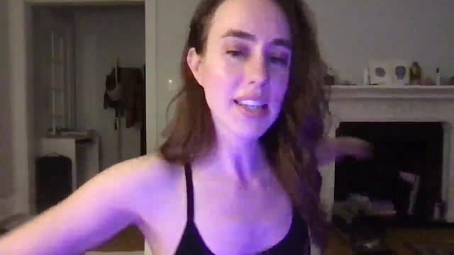 Gallery image thumbnail from clara's myfreecams stream on, 03/06/2025, 01:22 image 15 of 20