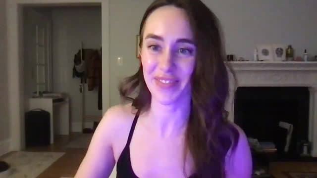 Gallery image thumbnail from clara's myfreecams stream on, 03/06/2025, 01:22 image 8 of 20